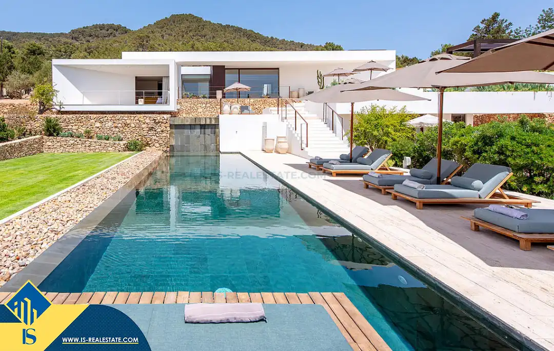 Xalet amb piscina en venda a Es Cubells, imagen 2