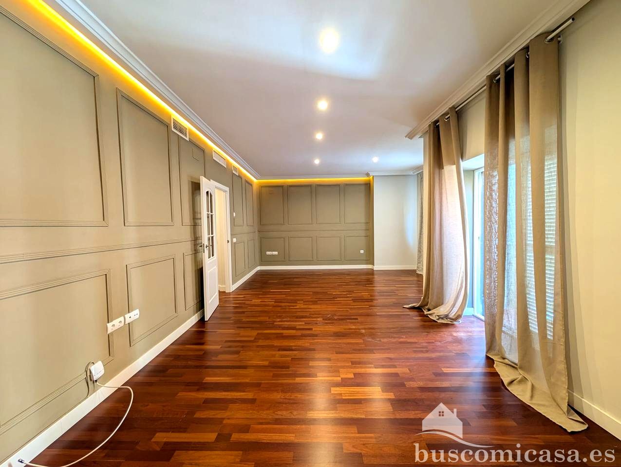 Sala de estar de Piso en venta en Linares con Aire acondicionado, Parquet y Balcón