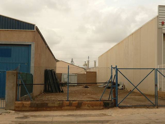 Terreno industrial en Venta en Calle Viena, 20D en Torreciega