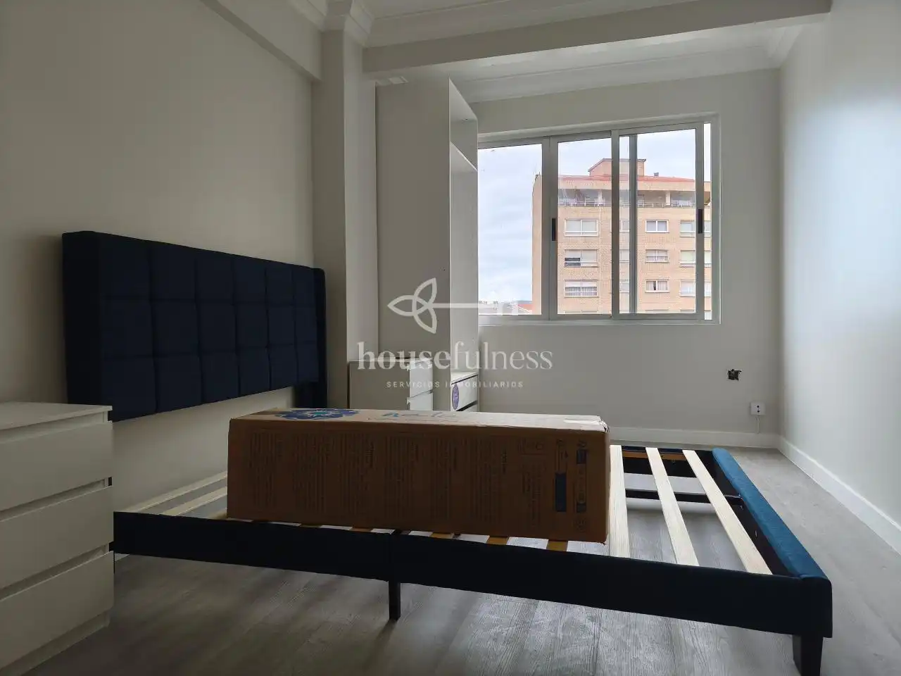 Schlafzimmer von Wohnung zum Verkauf in Ferrol mit Möbliert und Balkon