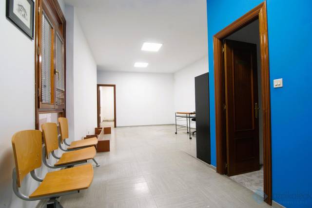 Oficina en Alquiler en Helechosa de los Montes