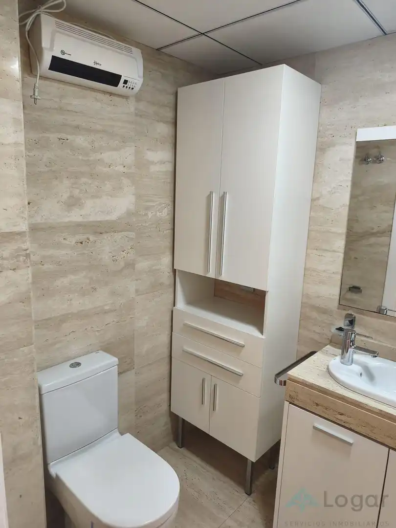 Bathroom of Flat for rent in Murcia  with Air Conditioner, Heating and Terrace