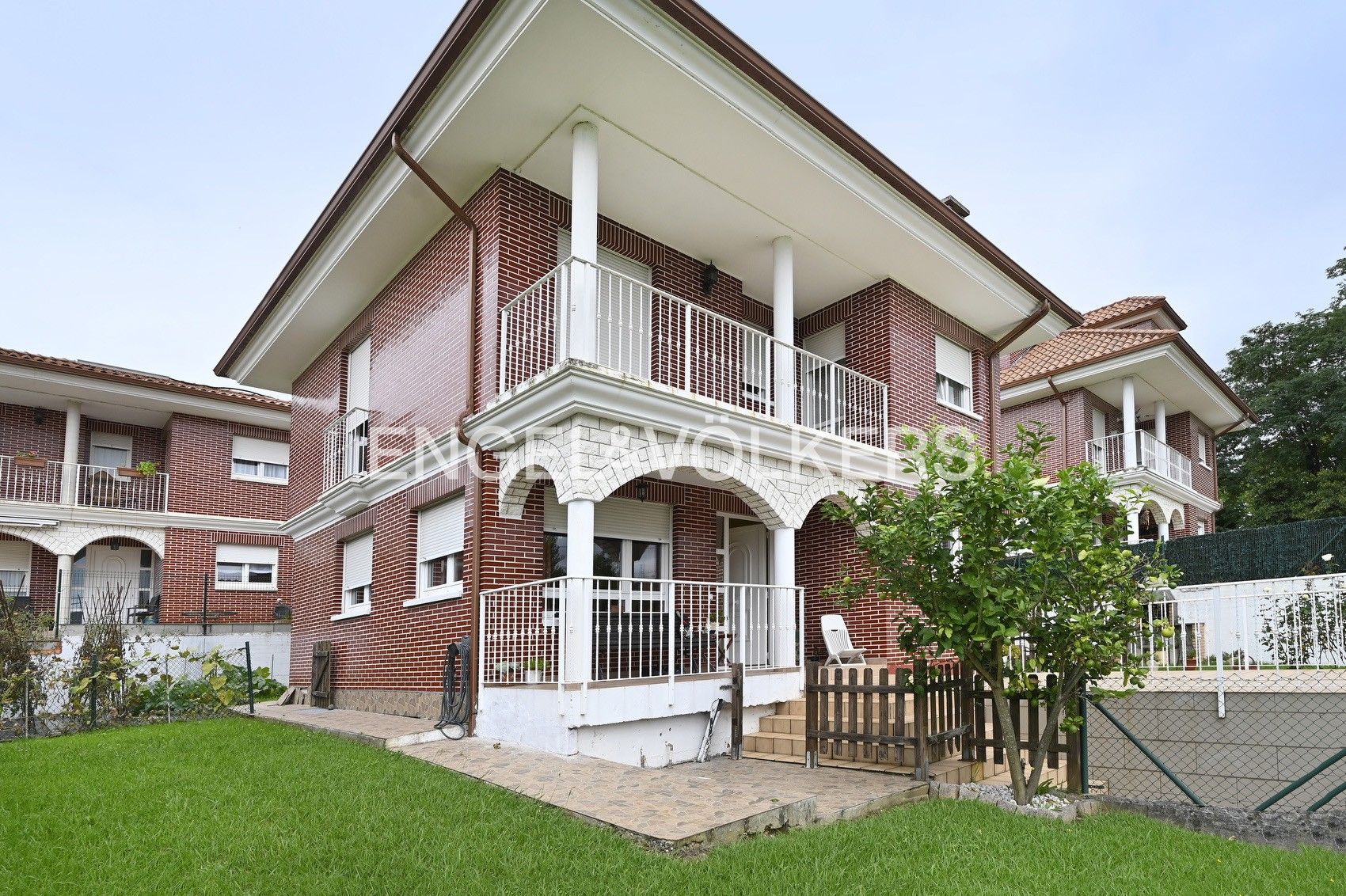 Exterior view of House or chalet for sale in El Astillero    with Air Conditioner, Heating and Private garden