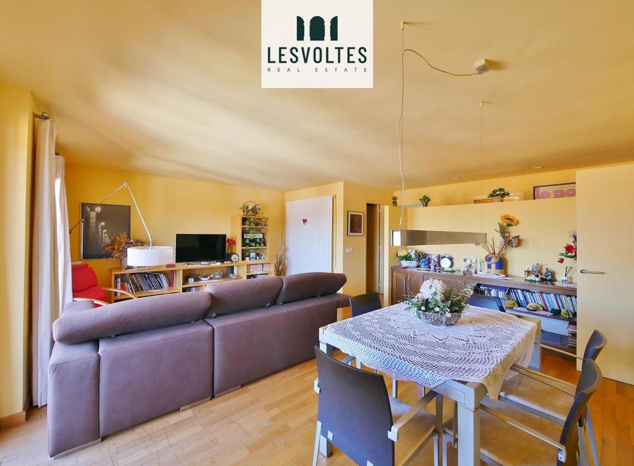 Wohnzimmer von Dachboden zum verkauf in La Bisbal d'Empordà mit Heizung, Parkett und Terrasse