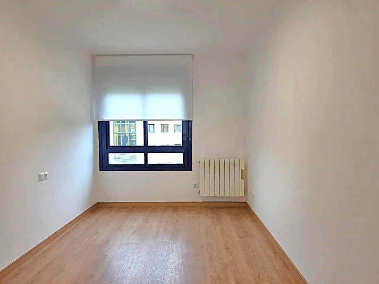 Habitación de Apartamento de alquiler en Sada (A Coruña) con Calefacción