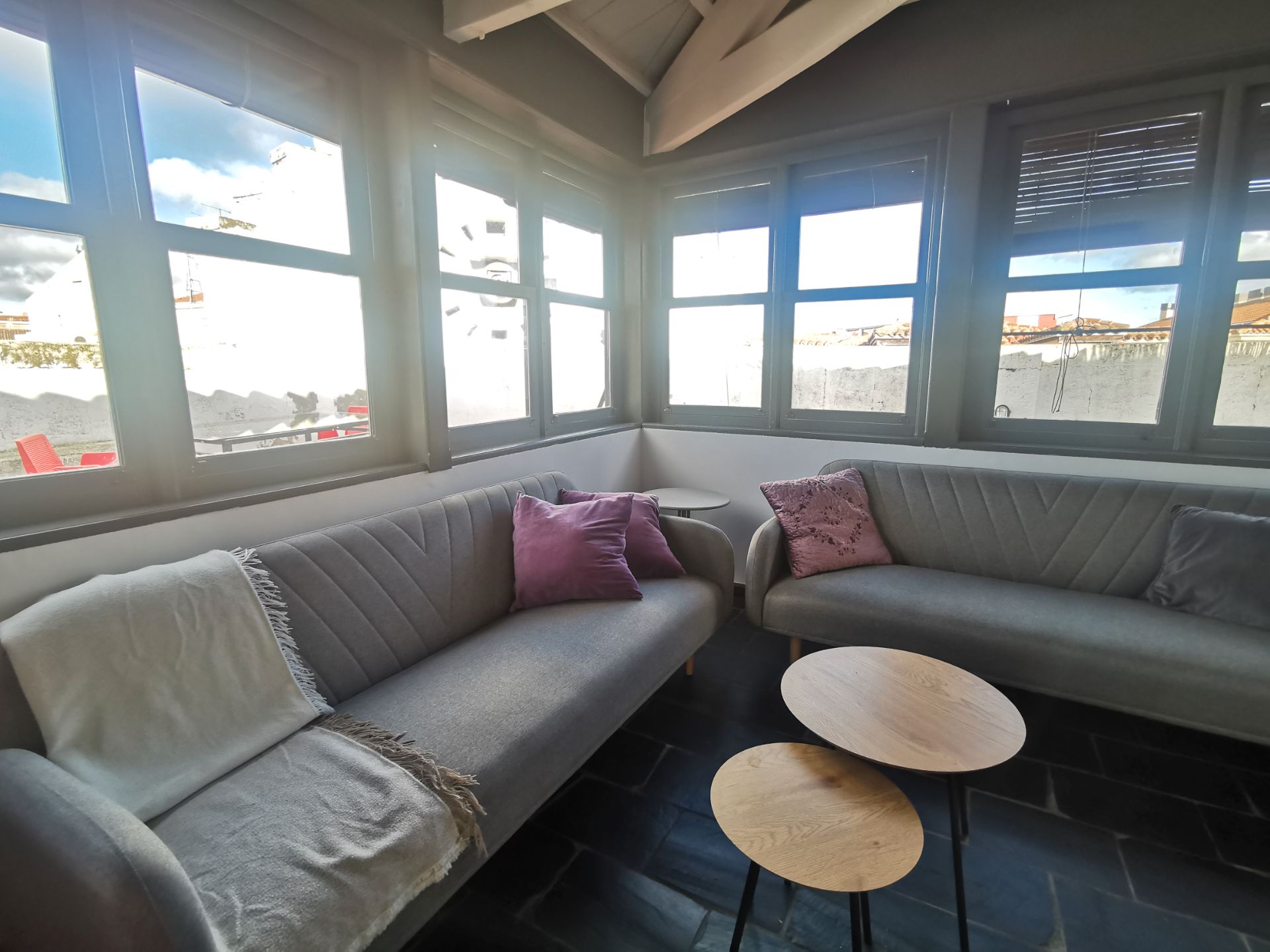 Sala d'estar de Àtic de lloguer en Salamanca Capital amb Calefacció, Terrassa i Moblat