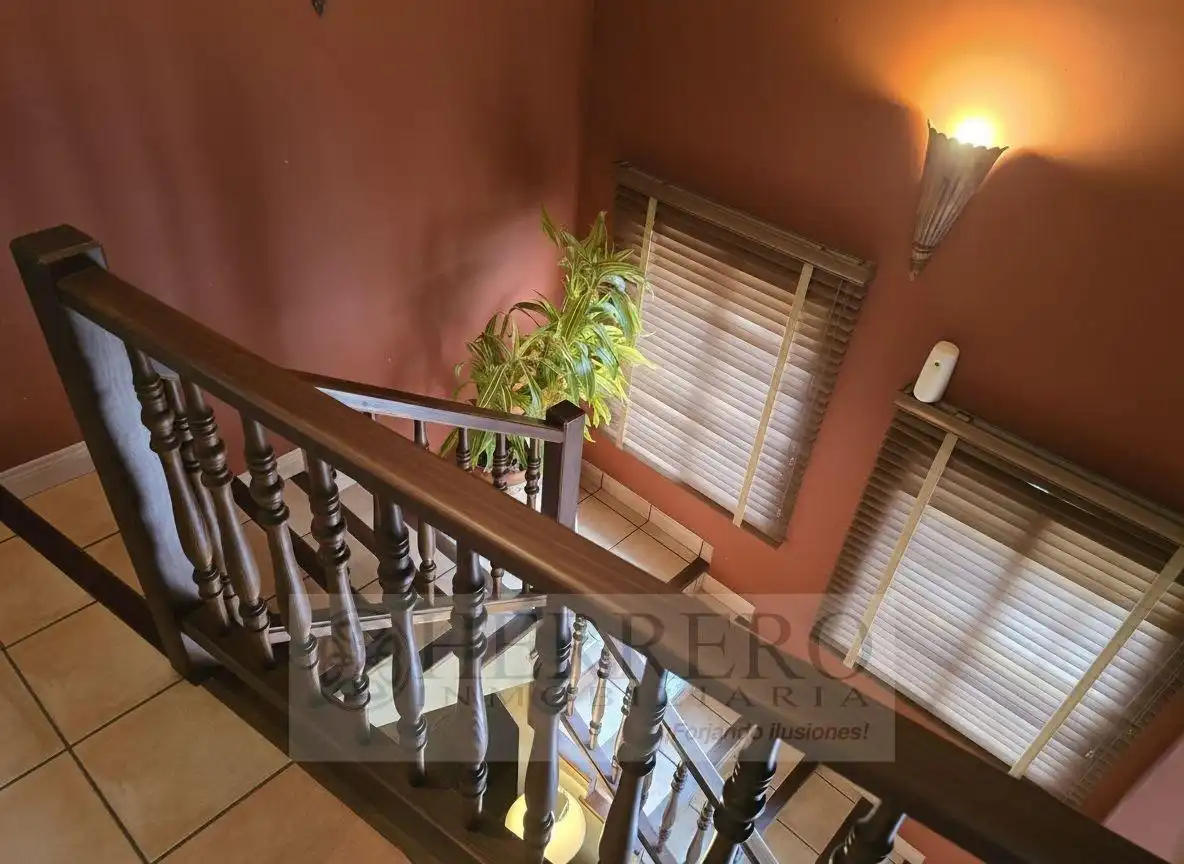 Casa adosada en venta en Gandia con Aire acondicionado, Calefacción y Jardín privado