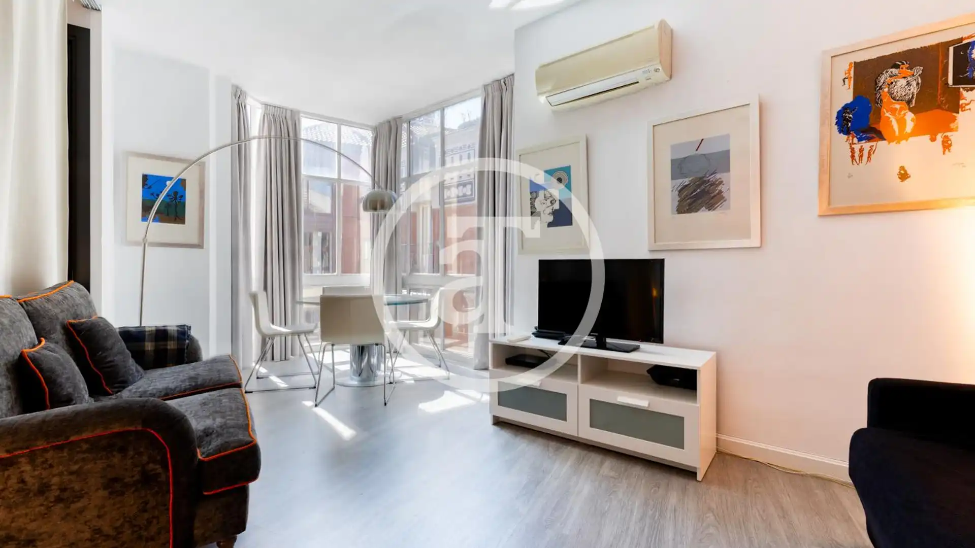 Vista exterior de Piso de alquiler en  Madrid Capital con Aire acondicionado, Calefacción y Amueblado