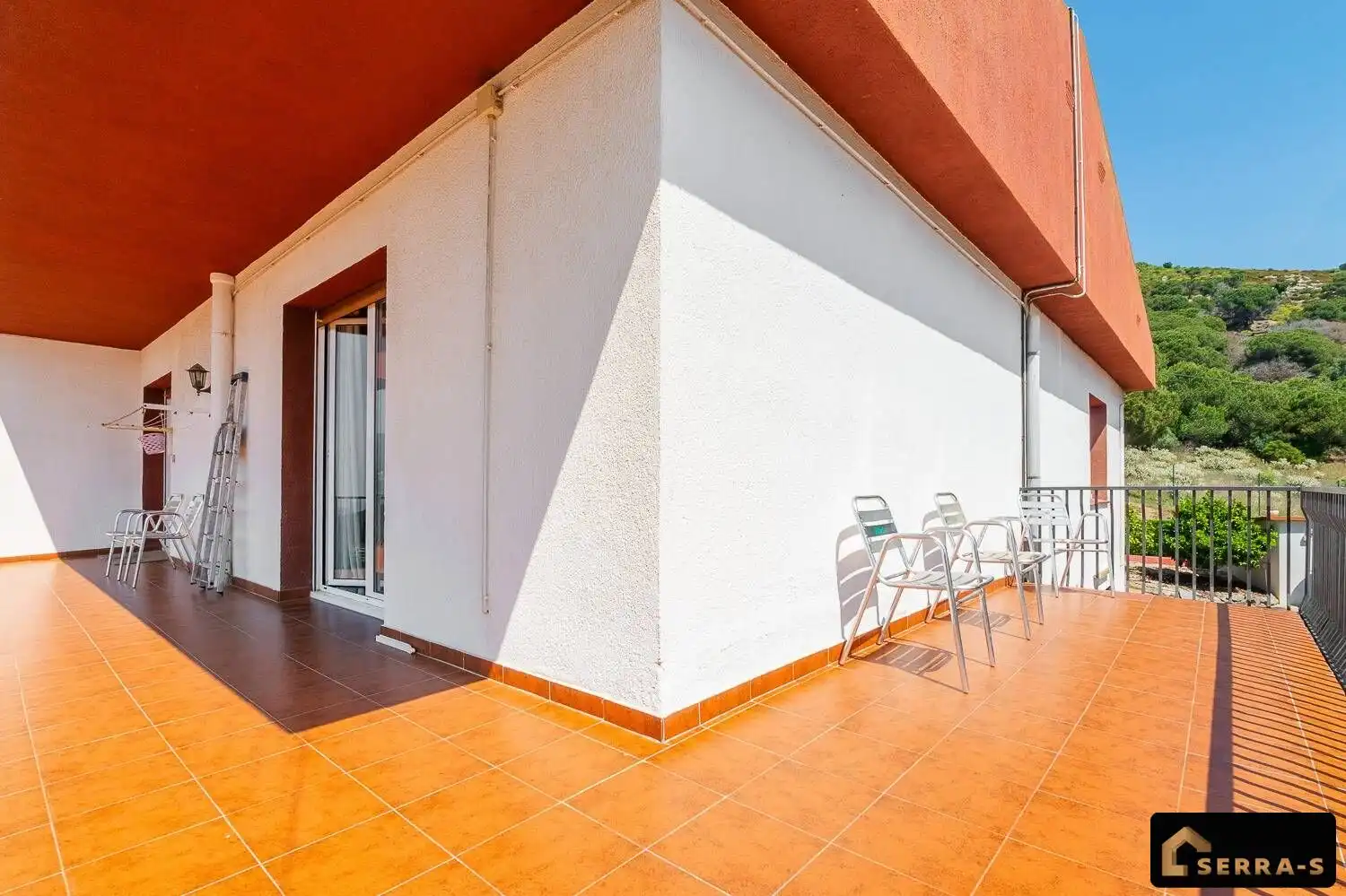 Casa rústica amb terrassa en venda a Nucli Urbà, imagen 9