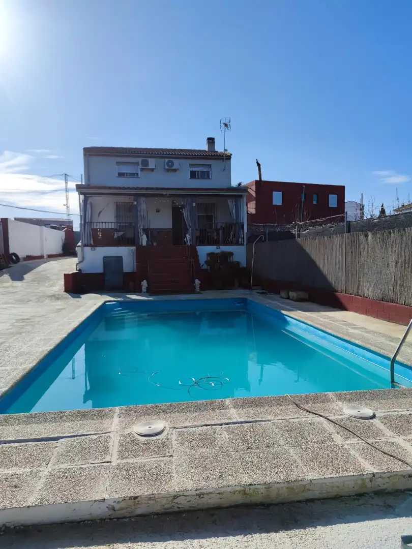 Piscina de Casa o chalet en venta en Torreperogil con Aire acondicionado, Calefacción y Jardín privado