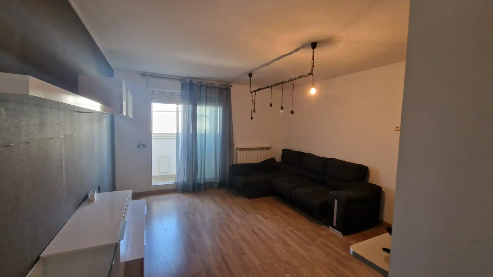 Sala de estar de Apartamento de alquiler en Zaragoza con Aire acondicionado, Calefacción y Parquet