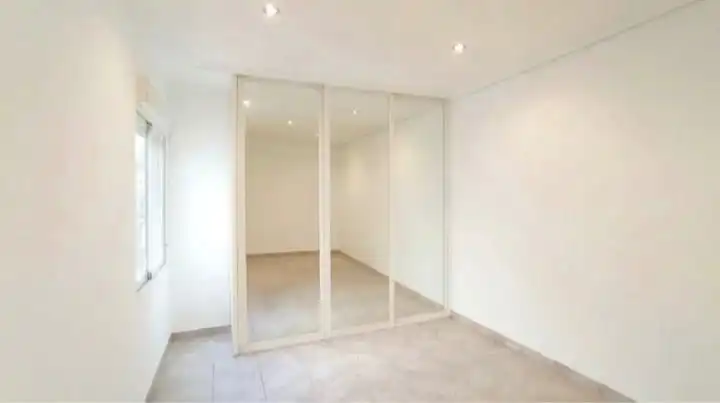 Piso de alquiler en Carrer de Joan d'Àustria, Centro