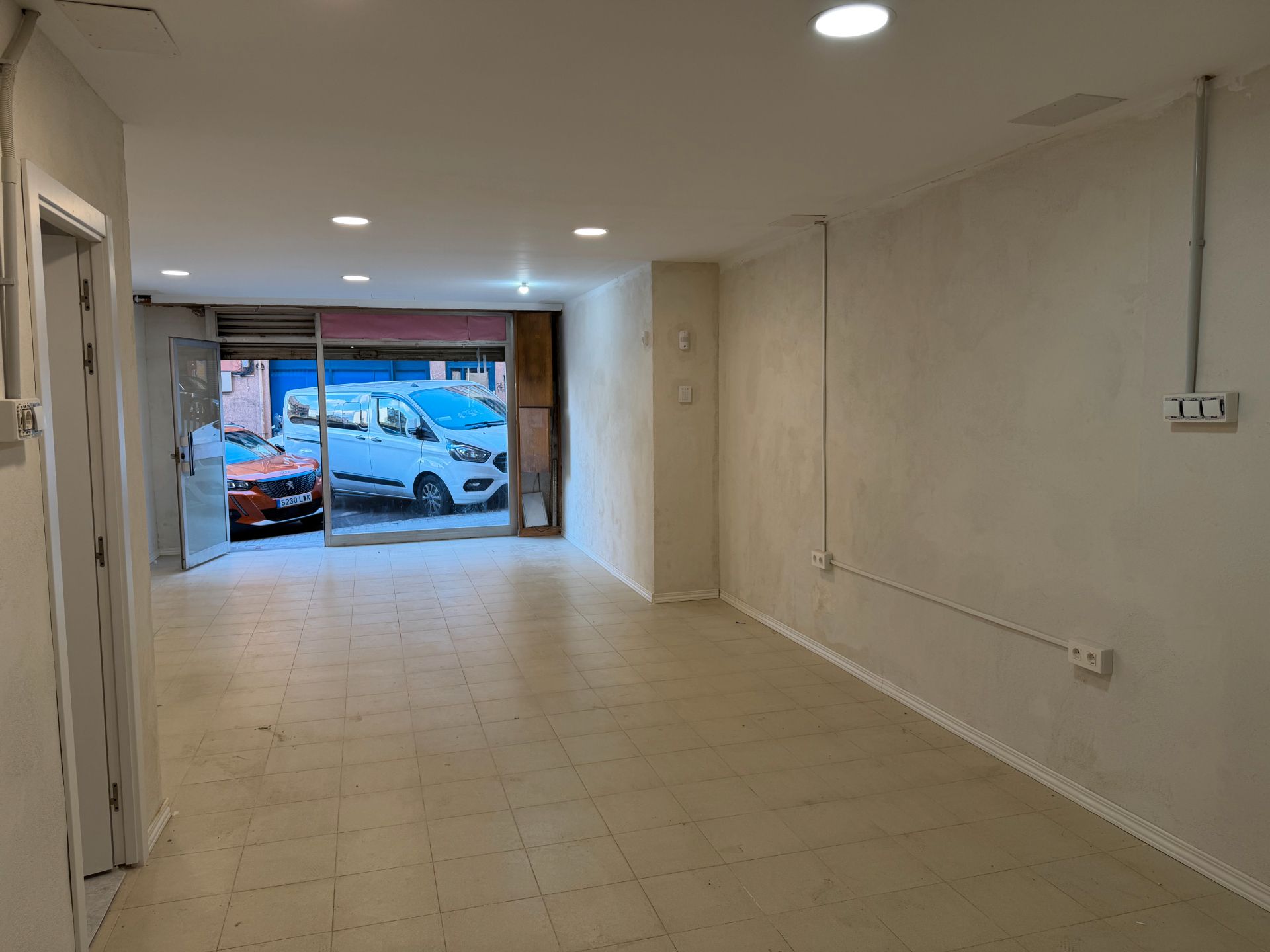 Premises to rent in Carrer de l'Abat Escarré, 148, Sant Crist, Montigalà - Sant Crist