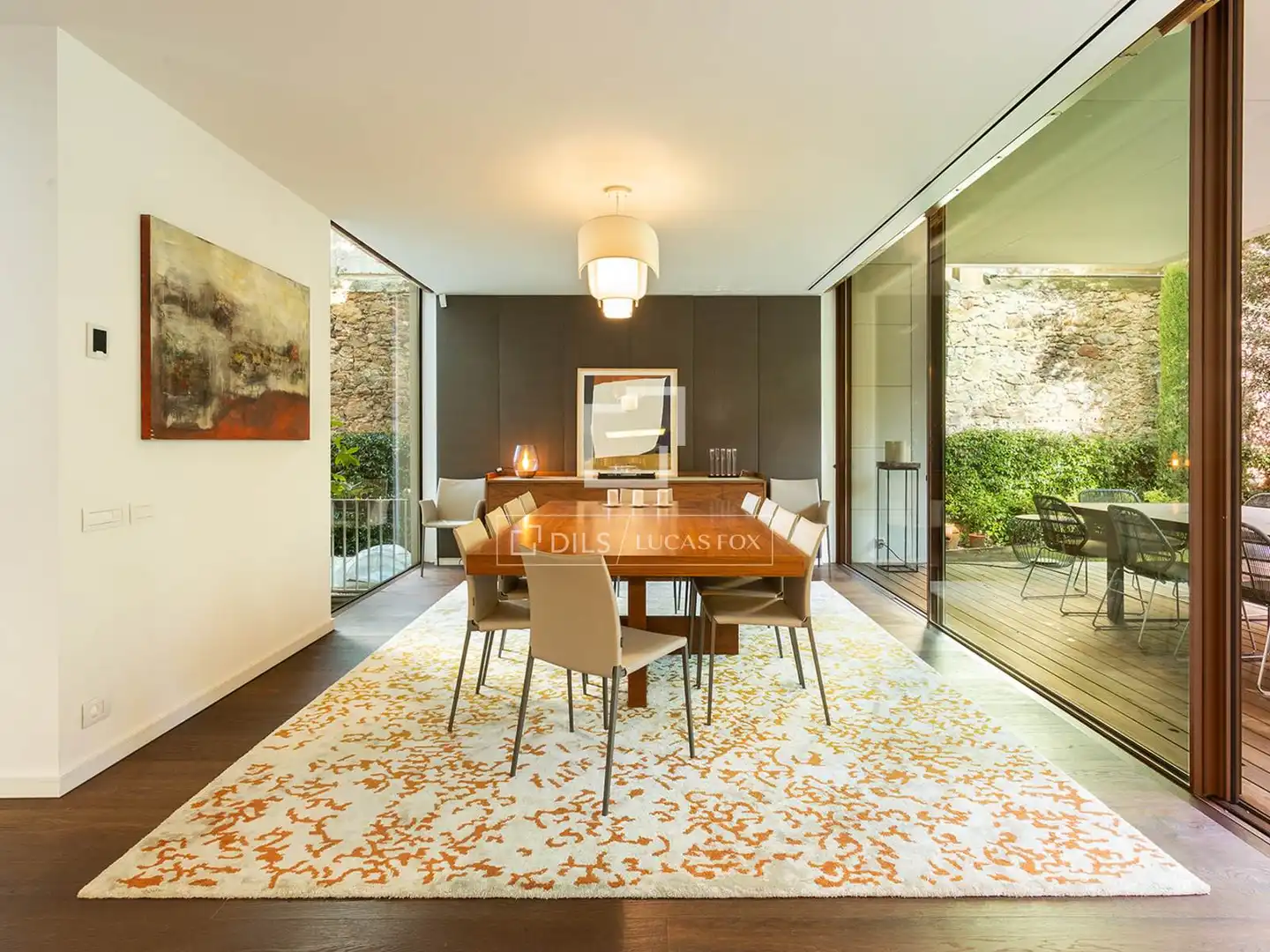 Comedor de Casa o chalet en venta en Barcelona con Aire acondicionado, Calefacción y Jardín privado