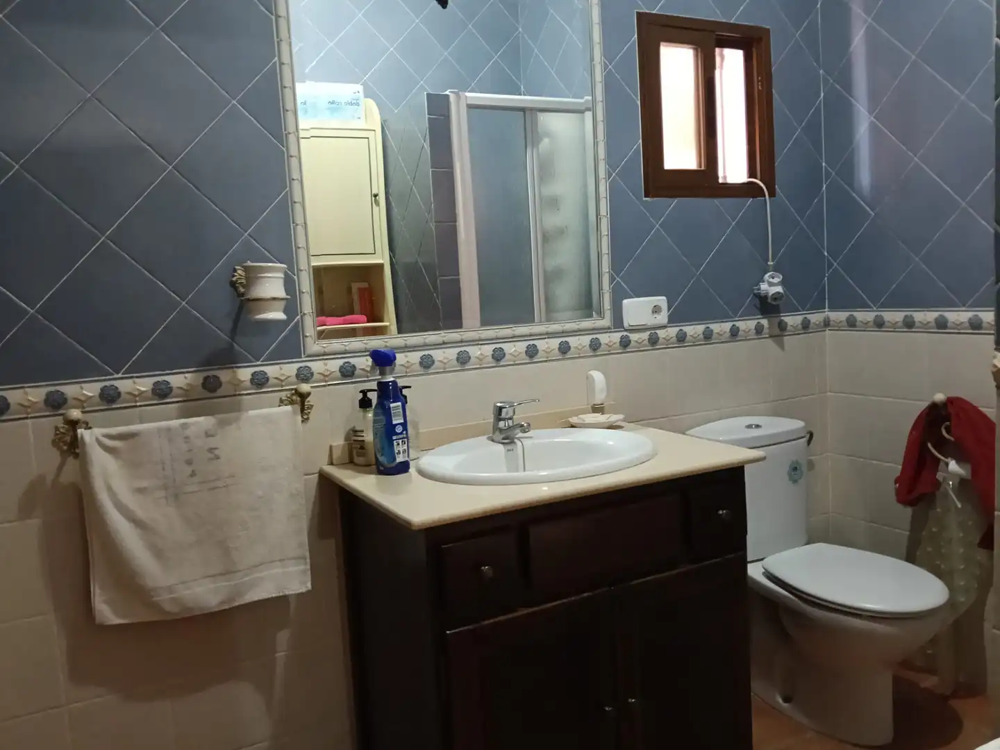 Bany de Casa o xalet en venda en Almendralejo amb Aire condicionat, Calefacció i Jardí privat