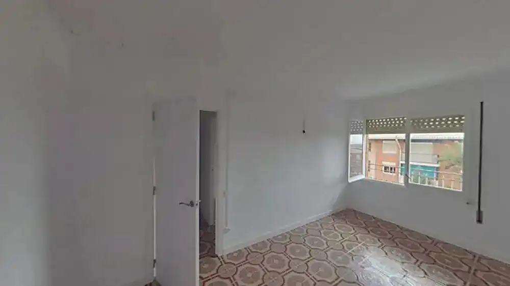 Flat for sale in Carrer de Tortosa