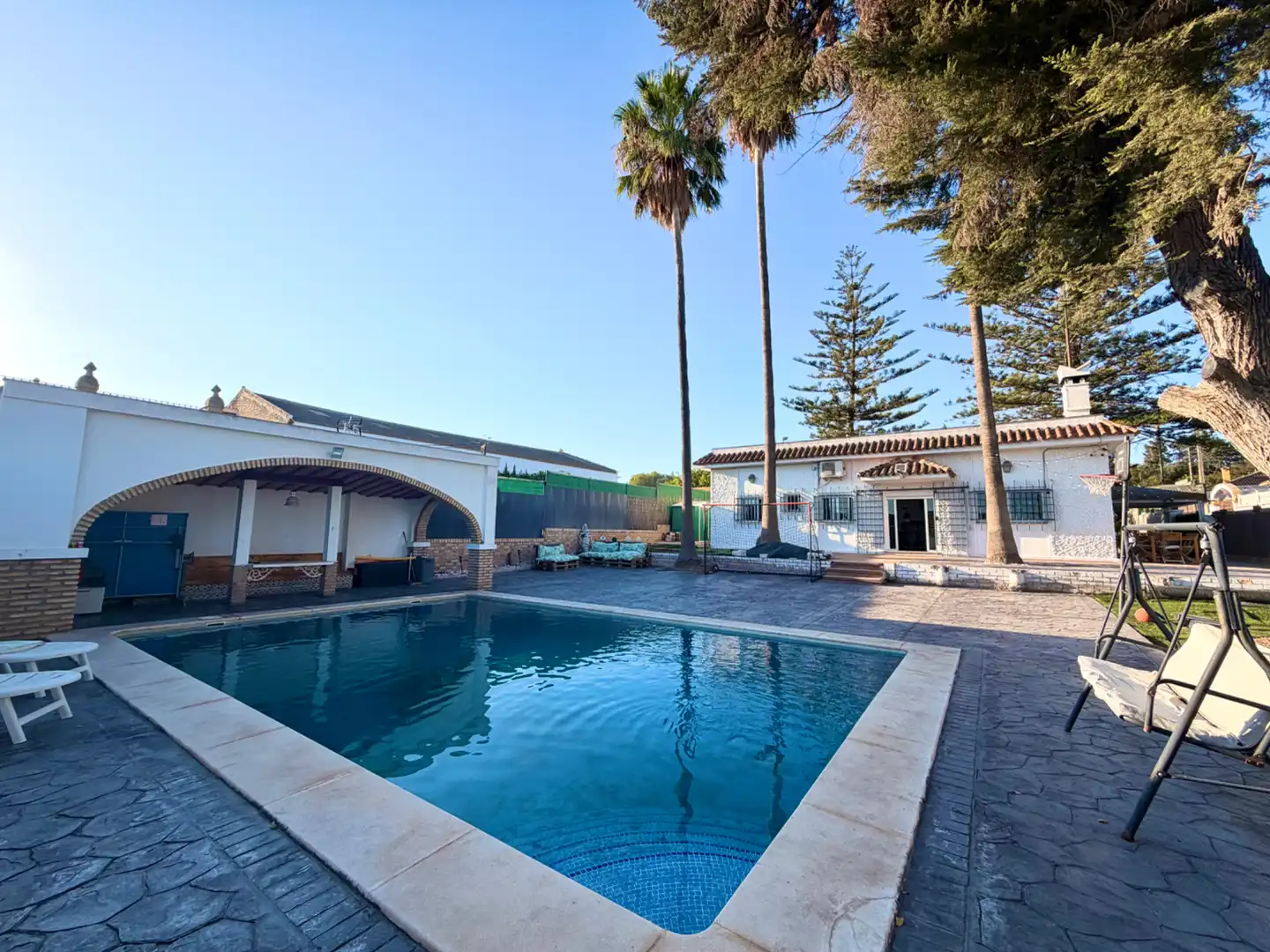 Chalet con piscina en venta en El Juncal - Vallealto, imagen 2