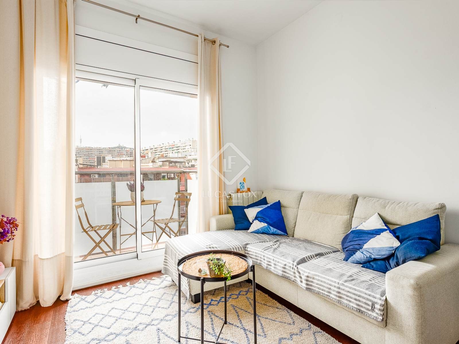 Living room of Flat for sale in  Barcelona Capital  with Air Conditioner, Terrace and Balcony