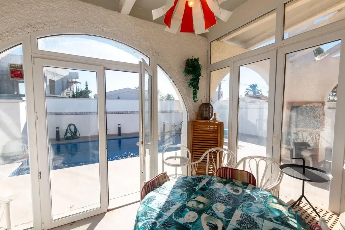 Piscina de Casa o chalet en venta en Torrevieja con Aire acondicionado, Terraza y Trastero