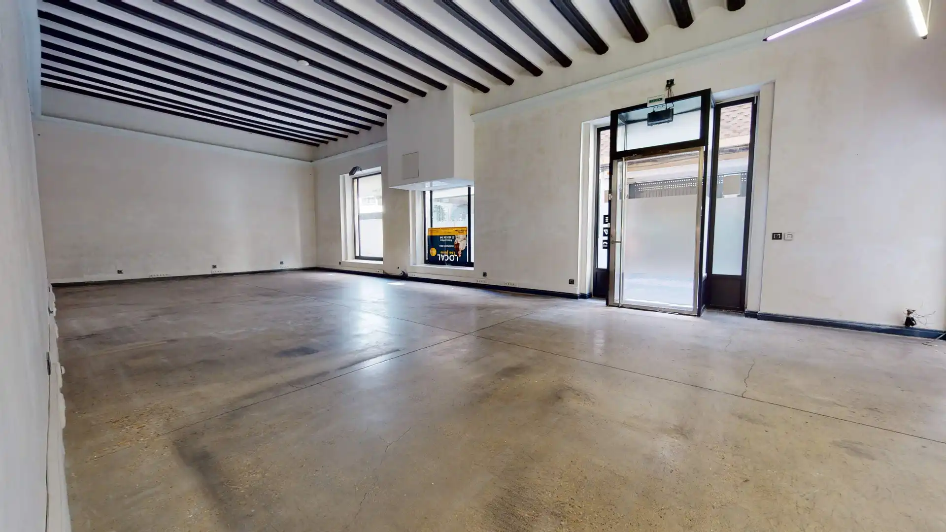 Local comercial en venda a Calle hermanos argensola 2, imagen 3