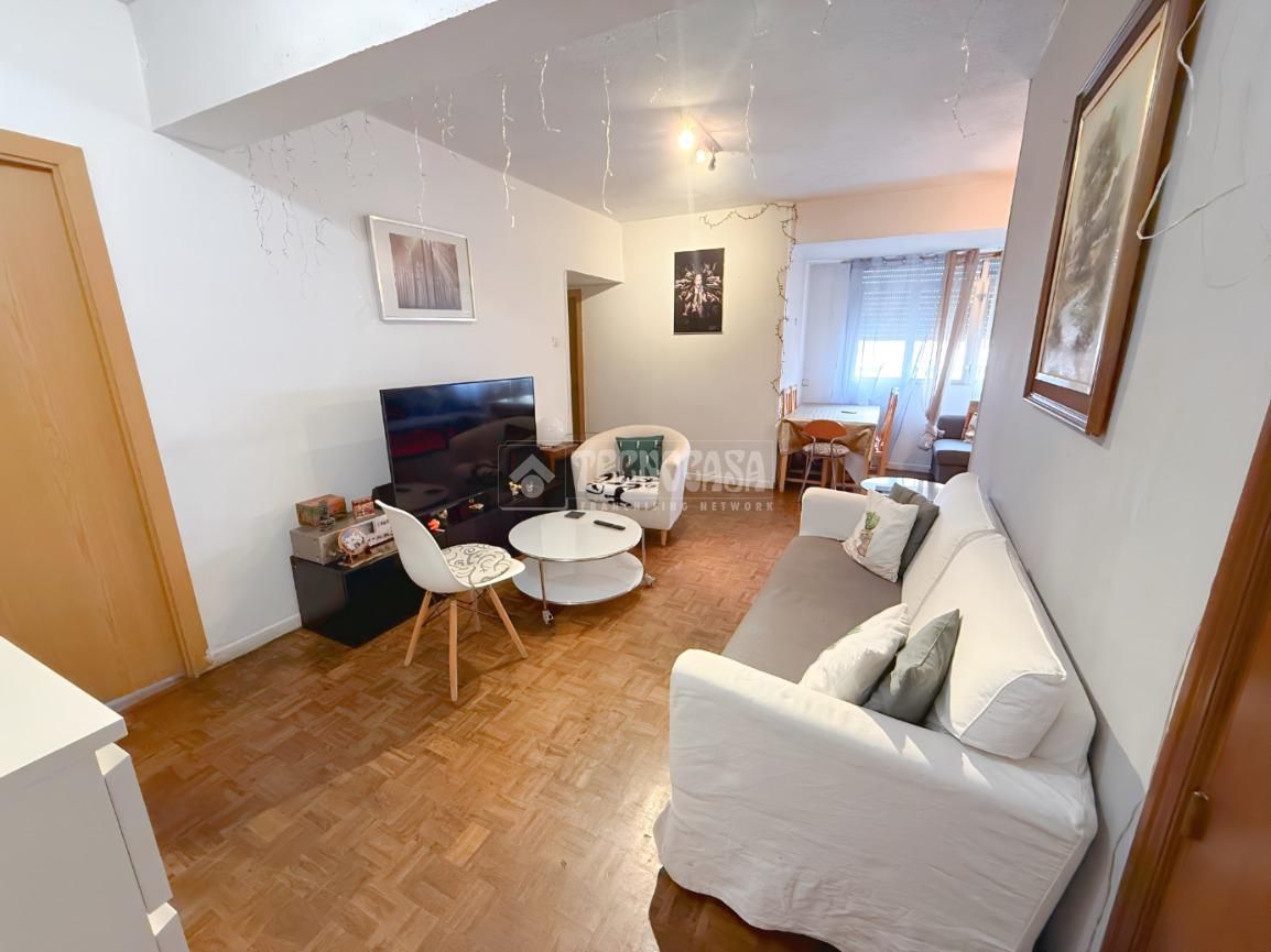 Sala d'estar de Pis en venda en  Madrid Capital