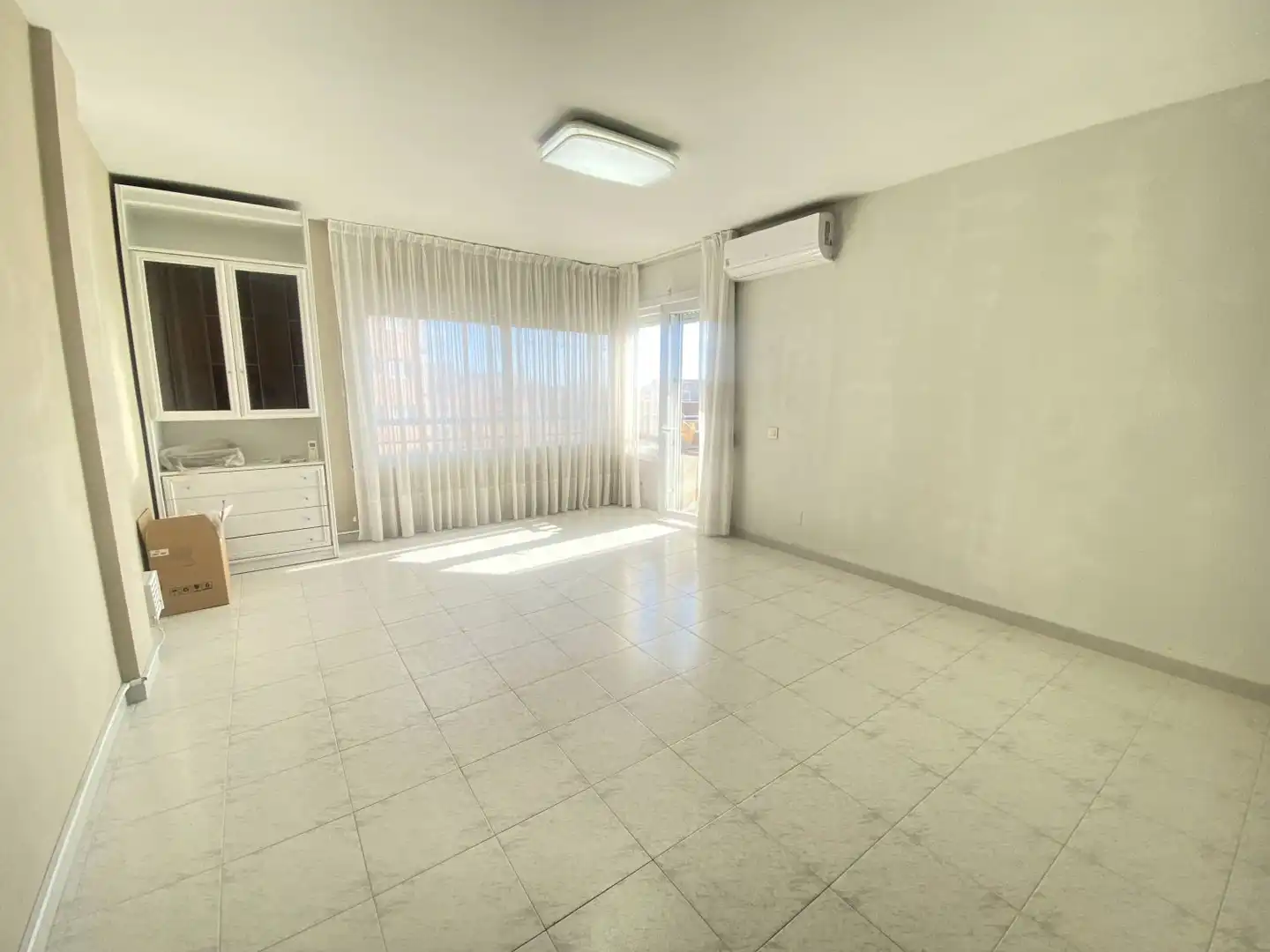Piso con terraza en venta en Lluis Companys, imagen 4