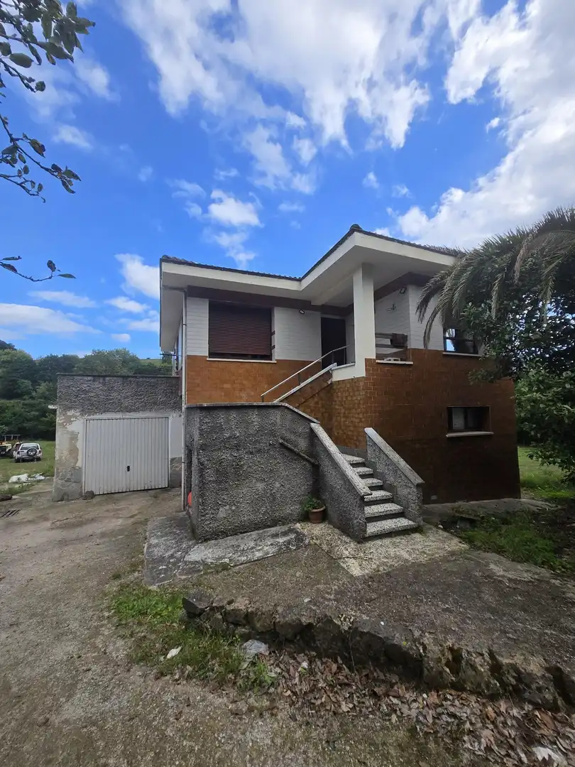 Exterior view of Houses for sale in Villaviciosa  with Heating, Terrace and Storage room