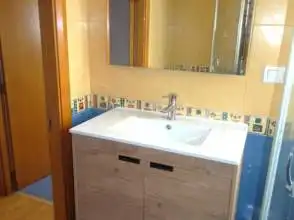 Baño de Piso de alquiler en Gijón  con Calefacción, Parquet y Amueblado