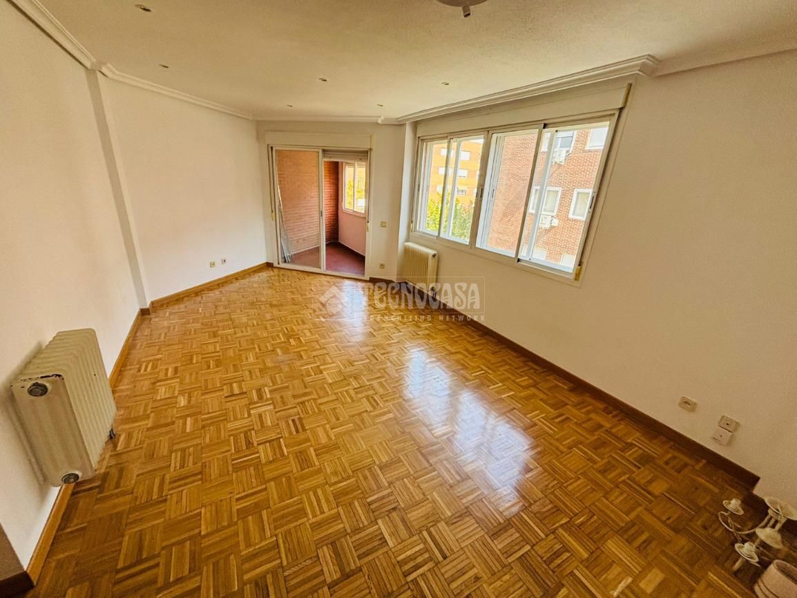 Sala de estar de Piso de alquiler en Valdemoro con Calefacción