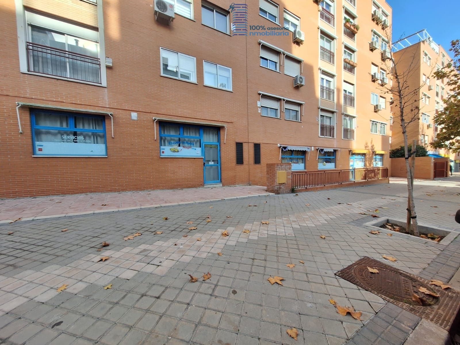 Vista exterior de Local de lloguer en  Madrid Capital amb Aire condicionat i Calefacció