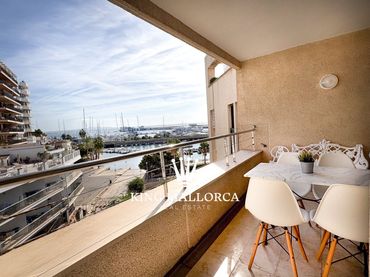 Apartament amb piscina de lloguer a Ponent