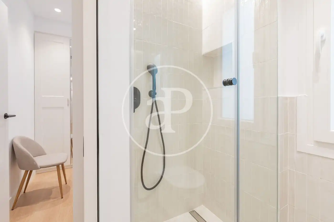Baño de Piso en venta en Madrid con Aire acondicionado, Calefacción y Amueblado