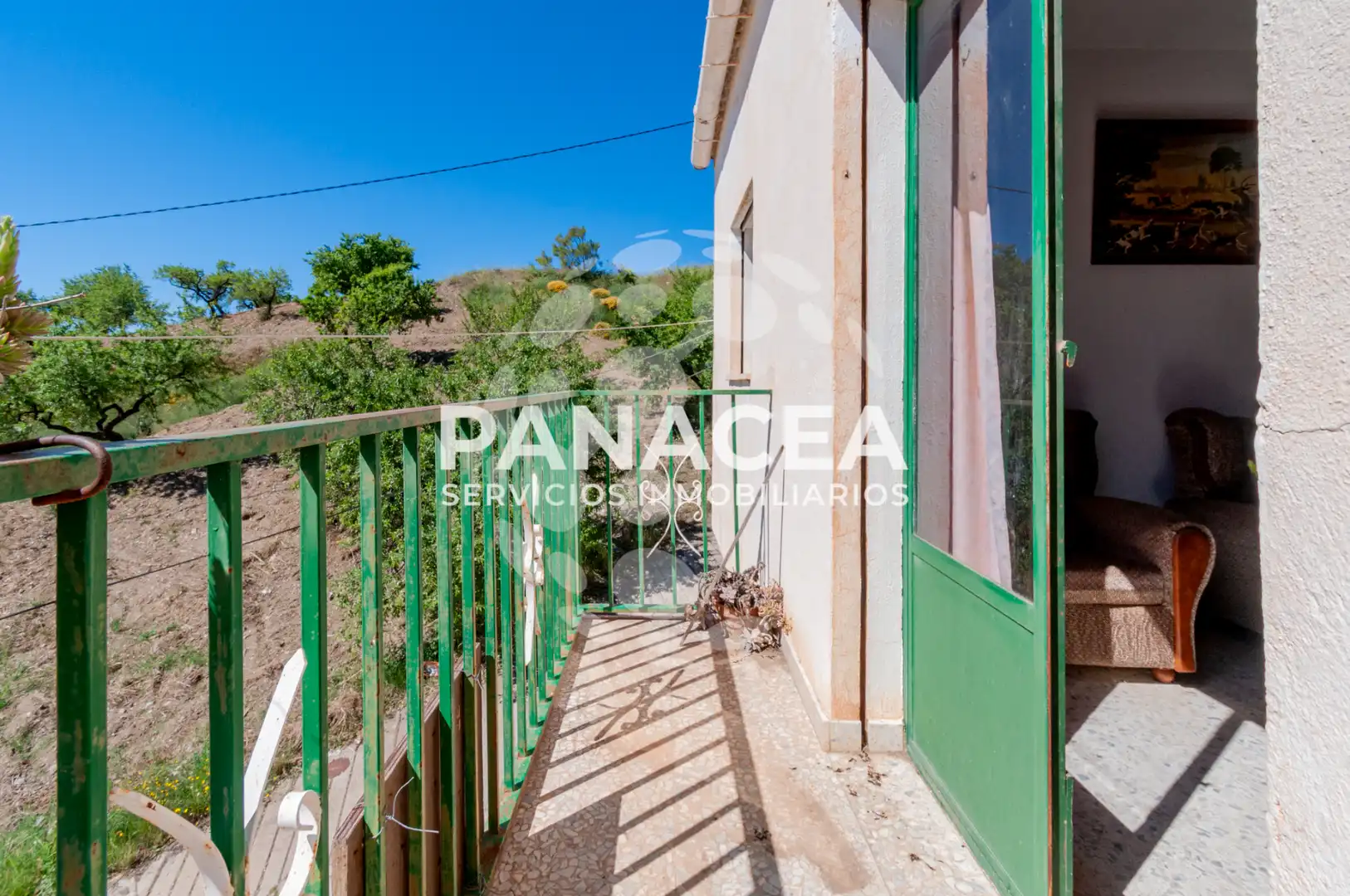 Vista exterior de Casa o xalet en venda en Albondón amb Moblat i Balcó