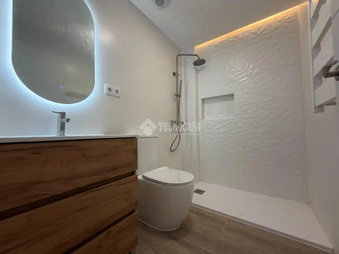 Baño de Piso en venta en Madrid con Calefacción y Parquet