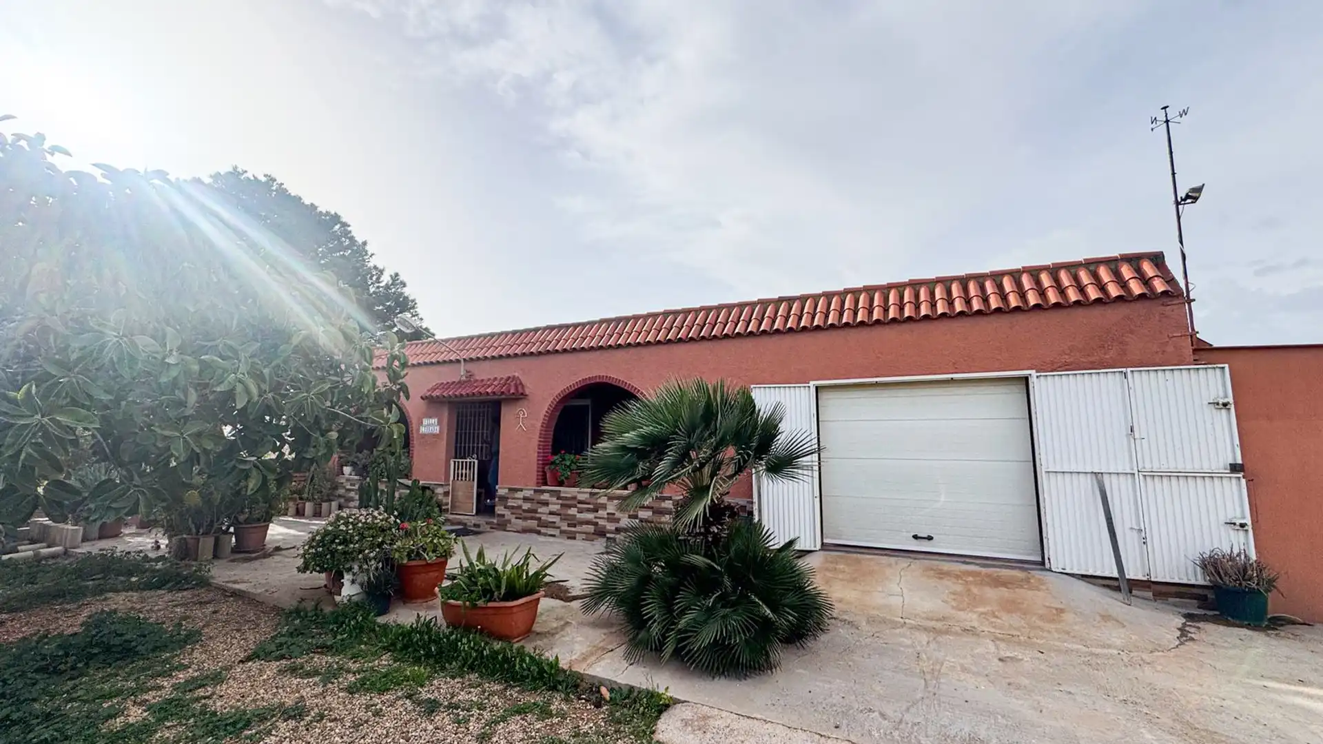 Außenansicht von Haus oder Chalet zum Verkauf in Níjar mit Klimaanlage, Heizung und Terrasse