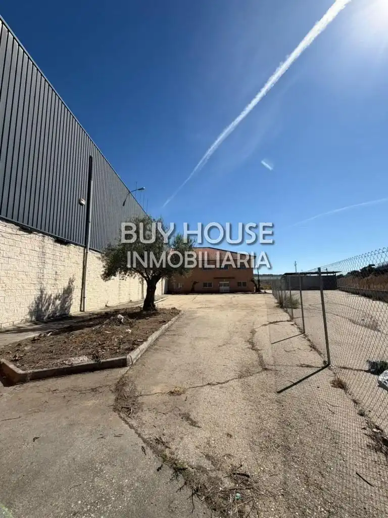 Exterior view of Industrial buildings for rent in Yeles, Toledo