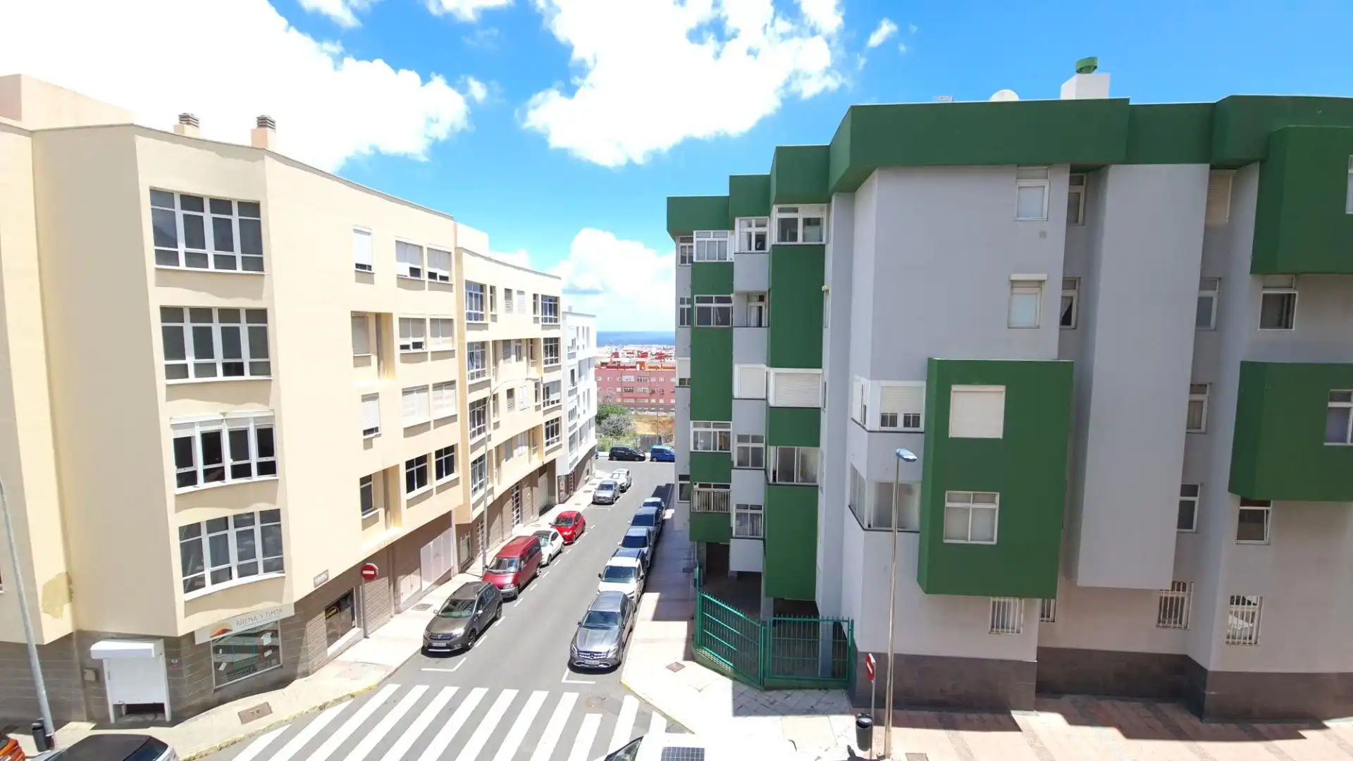 Vista exterior de Piso en venta en Telde con Balcón