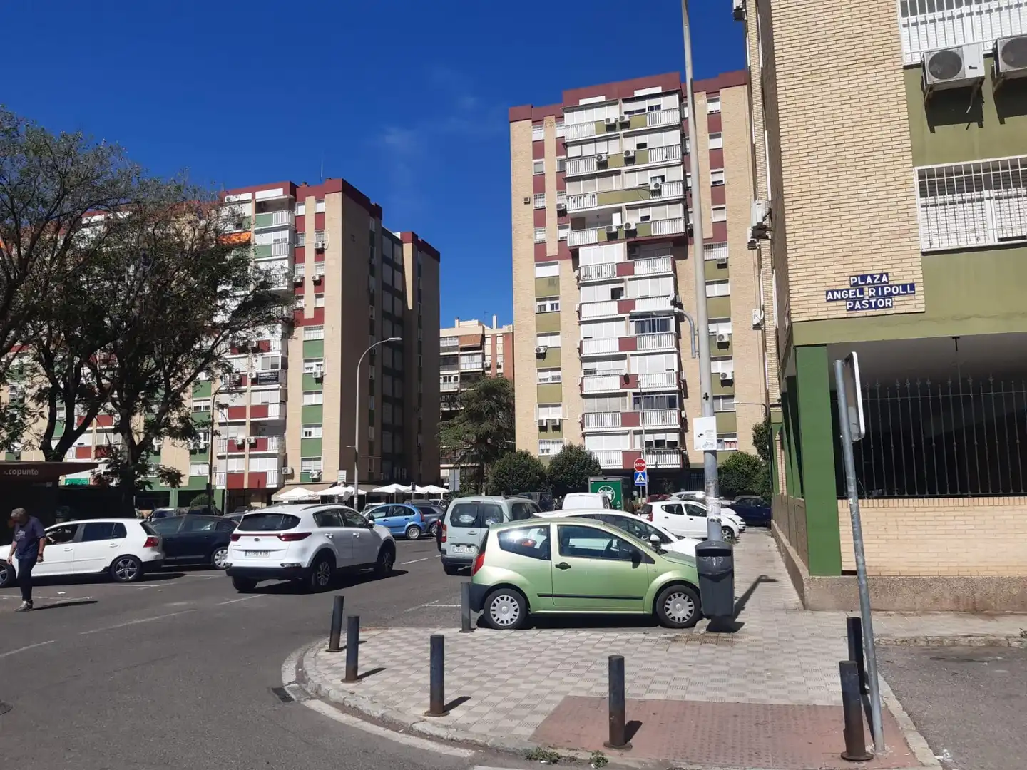 Exterior view of Flat for sale in Sevilla  with Air Conditioner