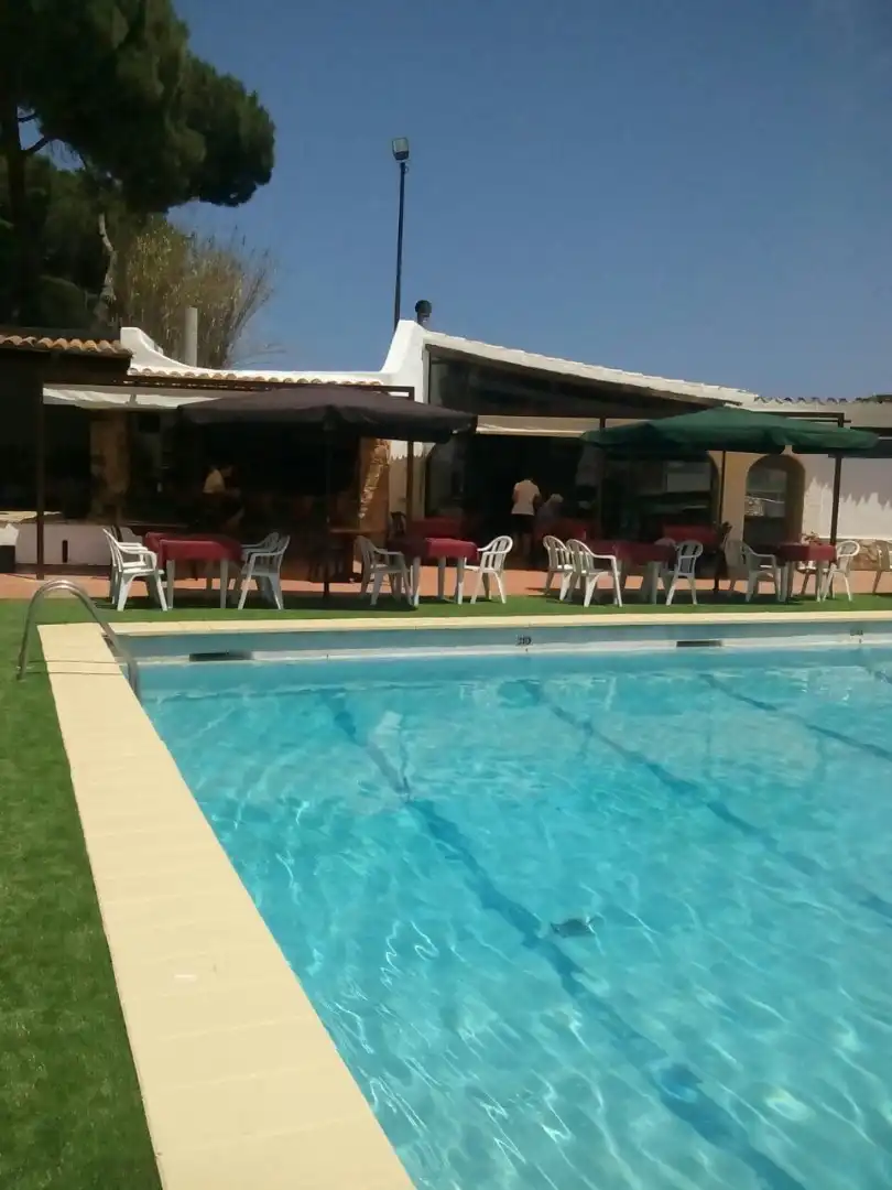 Piscina de Edificio en venta en Castell d'Aro, Platja d'Aro i s'Agaró con Piscina comunitaria