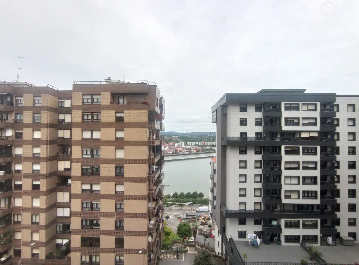 Vista exterior de Piso de alquiler en Portugalete con Calefacción y Terraza