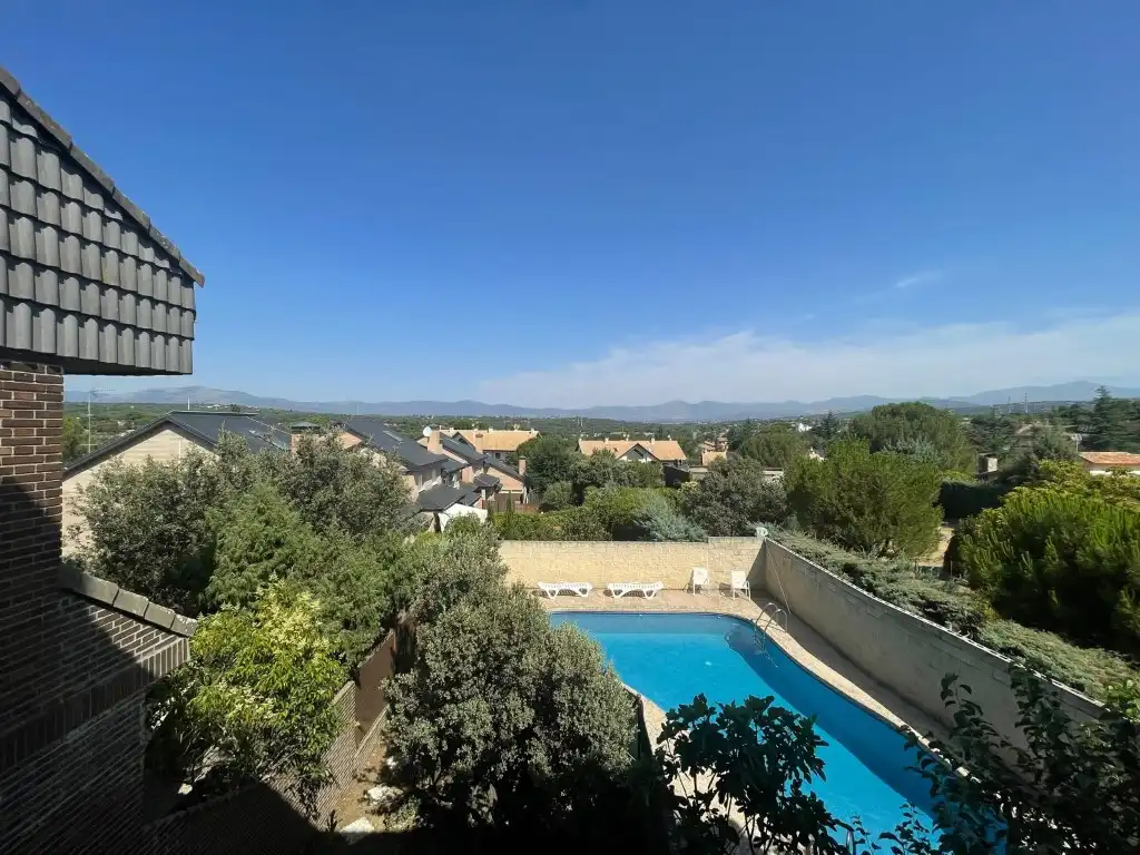Detached homes for rent in Calle Brazos De Los, La Navata