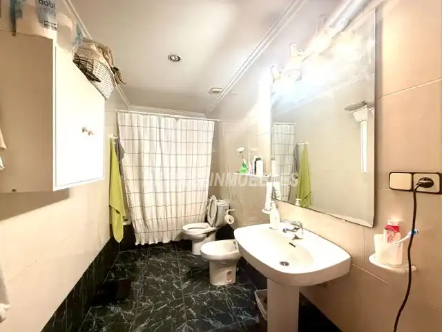 Baño de Casa o chalet en venta en Rocafort con Calefacción, Jardín privado y Terraza