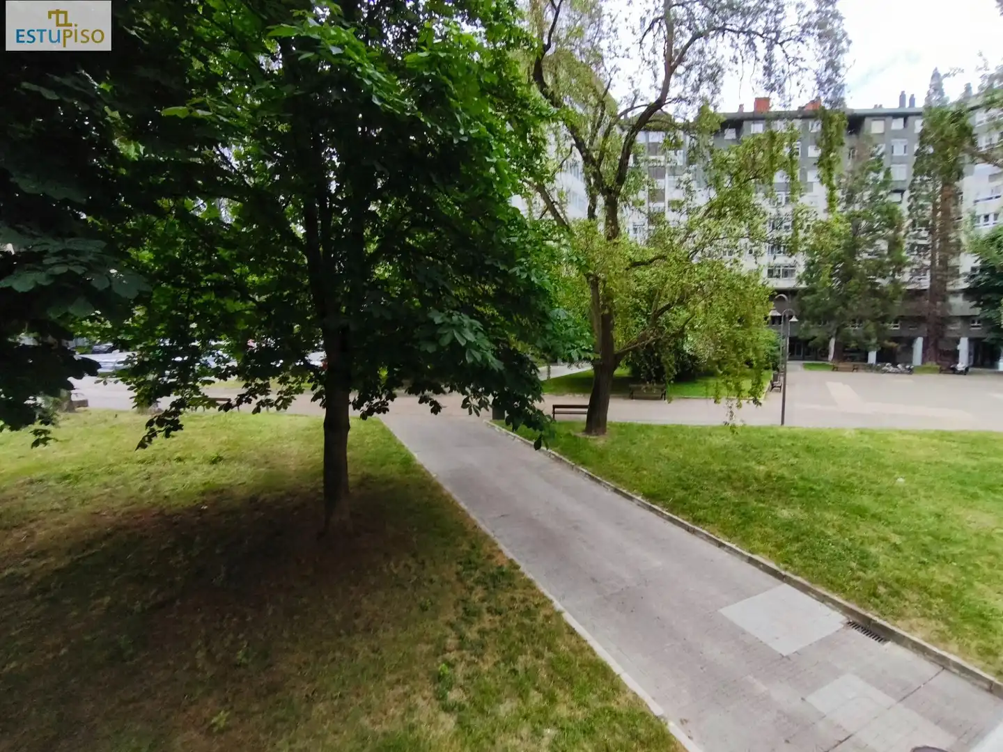 Vista exterior de Pis en venda en Vitoria - Gasteiz amb Calefacció, Parquet i Traster