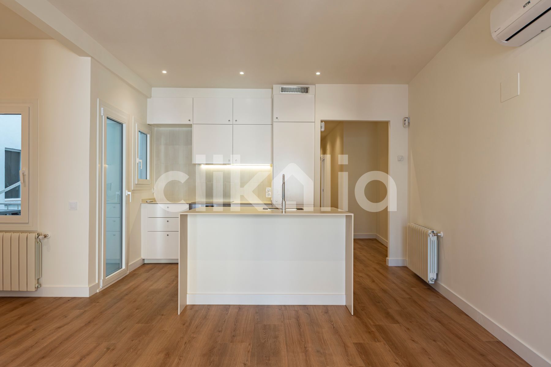 Kitchen of Flat for sale in  Barcelona Capital  with Air Conditioner, Heating and Terrace