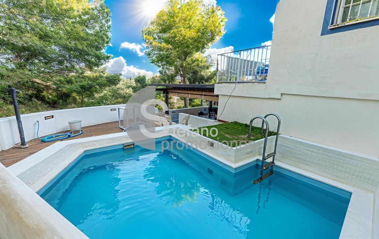Piscina de Casa adosada en venda en Málaga Capital amb Aire condicionat, Calefacció i Jardí privat