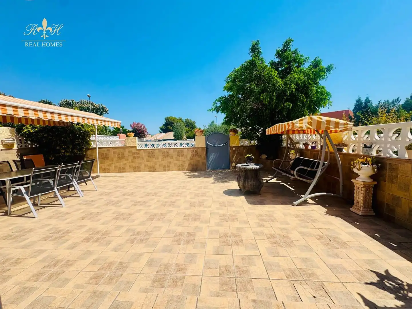 Terrassa de Casa adosada en venda en La Nucia amb Aire condicionat, Traster i Piscina