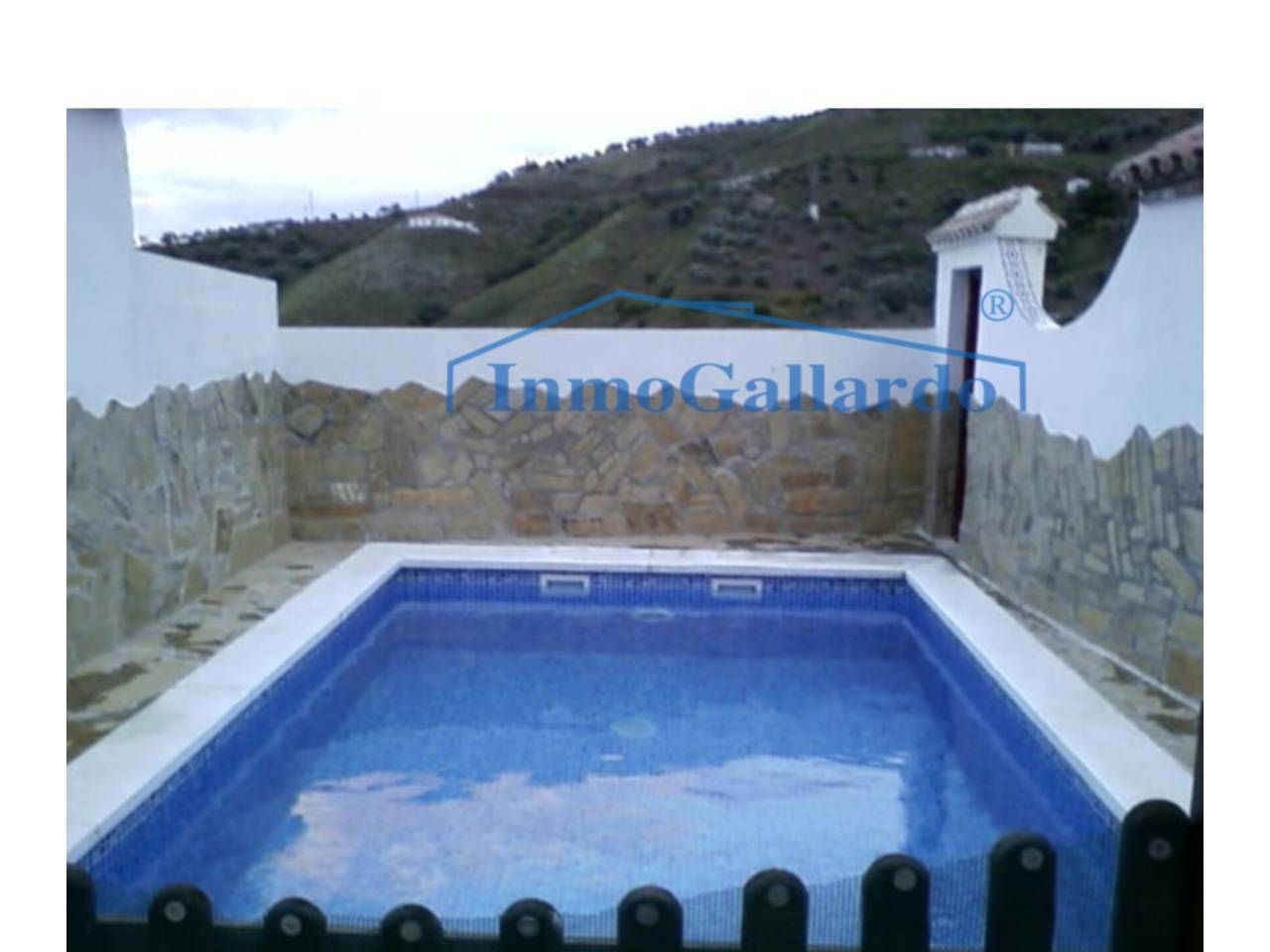 Swimming pool of House or chalet for sale in Cútar  with Air Conditioner, Private garden and Terrace