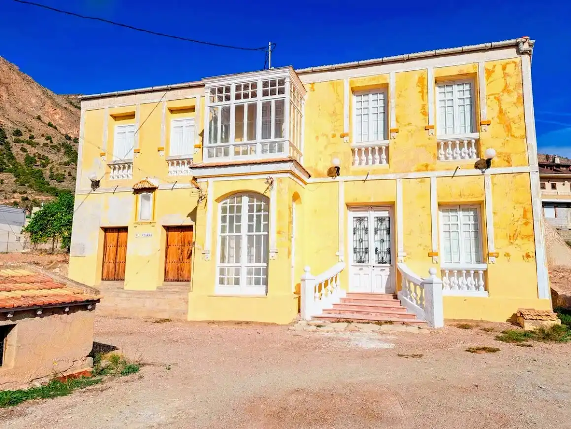 Vista exterior de Casa o xalet en venda en Orihuela amb Terrassa i Balcó