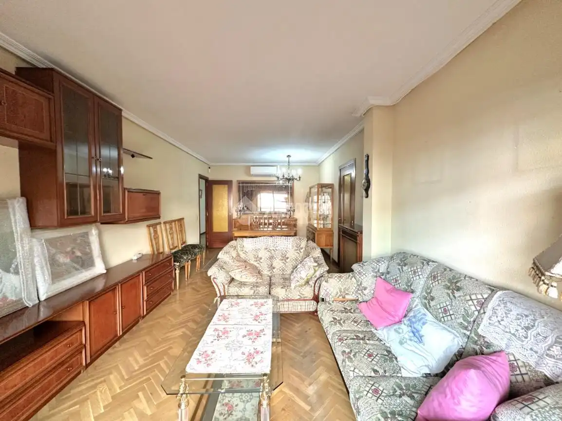 Sala d'estar de Pis en venda en Móstoles amb Aire condicionat, Calefacció i Parquet