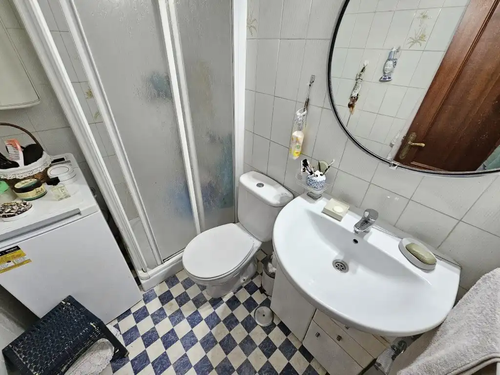 Bathroom of Flat for sale in Avilés